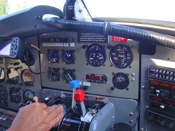 Mt McKinley Fly-by, Rouel as co-pilot on Fly-by, OK only on the seat. Mt McKinley Fly-by, Rouel as co-pilot on Fly-by, OK only on the seat.