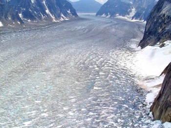 Mt McKinley Fly-by, glacier 4000 ft thick. Mt McKinley Fly-by, glacier 4000 ft thick.